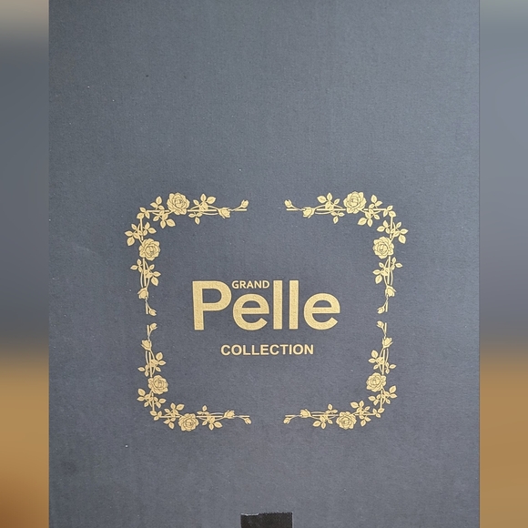 Geniune Python Purse - Picture 8 of 8